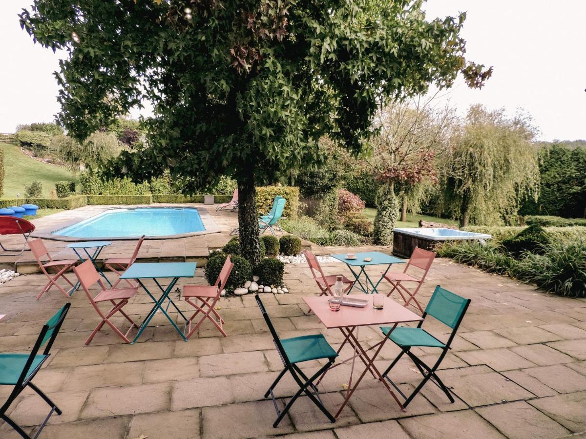 Bed and Breakfast Au Bout De Mes Reves Walcourt Exterior foto