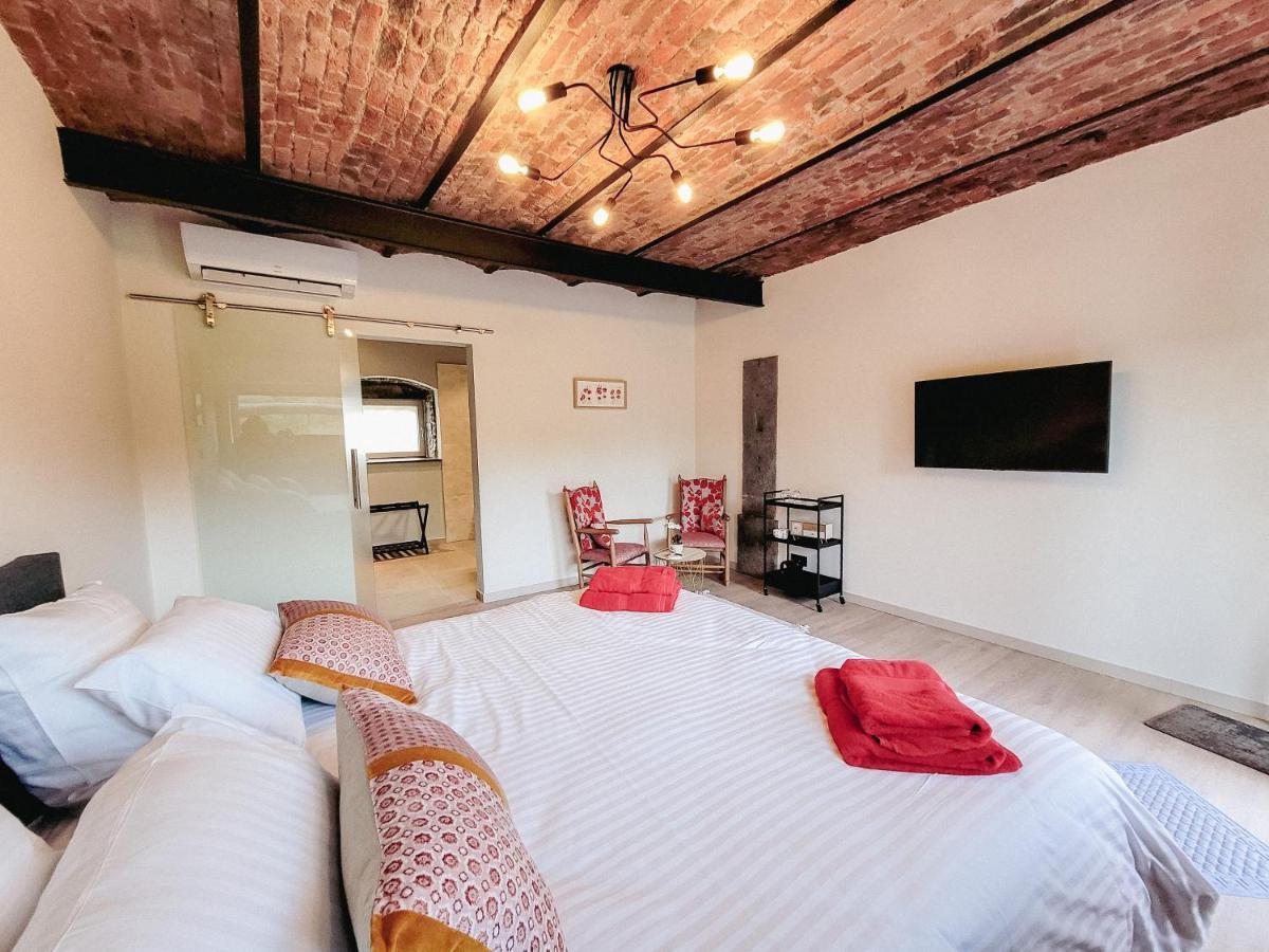 Bed and Breakfast Au Bout De Mes Reves Walcourt Exterior foto