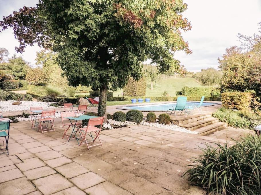 Bed and Breakfast Au Bout De Mes Reves Walcourt Exterior foto